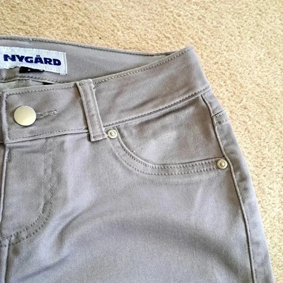 ❤️ NWT Nygard Slim Leg Cropped Pant Grey Women's Size 6 Stretch Skinny Crop - Picture 4 of 11